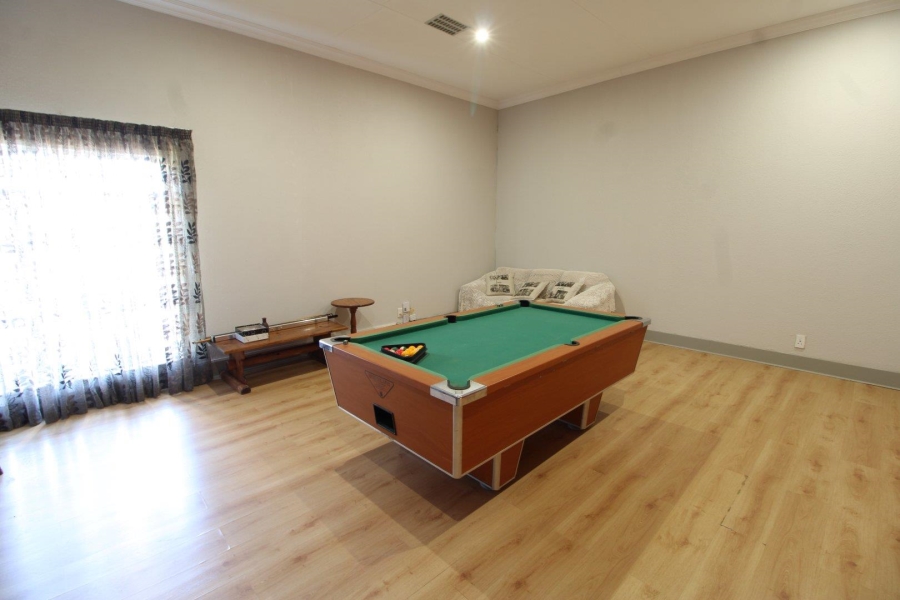 6 Bedroom Property for Sale in Doringkruin North West